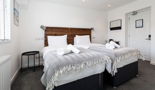 Deluxe Twin Room