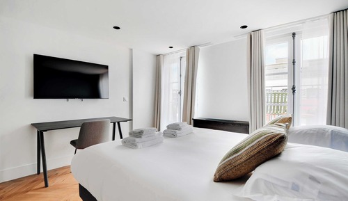 Superior Apartment