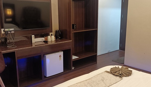 Deluxe Room, City View