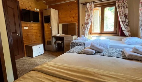 Triple Room, Mountain View