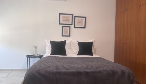 Luxury Studio, City View