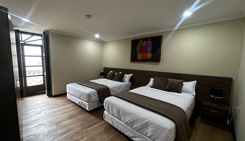 Comfort Suite, City View
