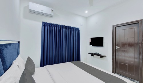 Deluxe Room, City View