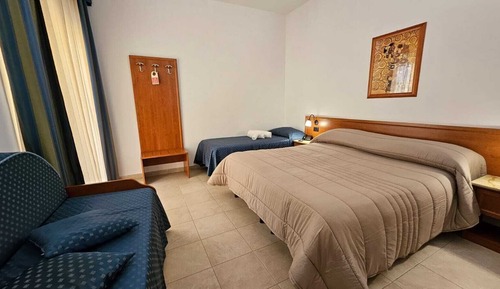 Classic Quadruple Room, Balcony