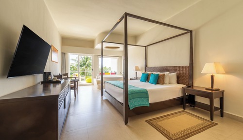 Family Room, Pool View
