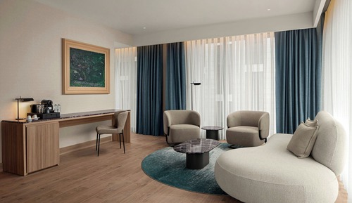 Executive Suite, 1 King Bed with Sofa bed, Non Smoking, City View