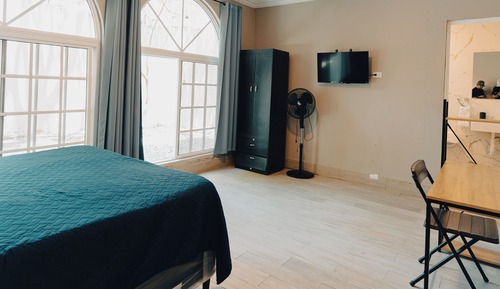Economy Room