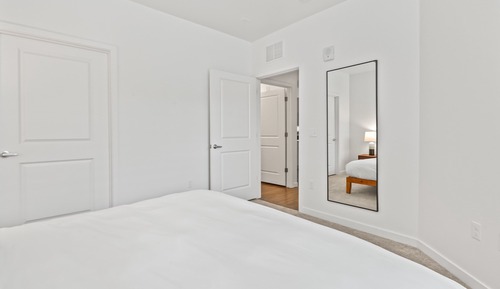 Classic Apartment (Self Check-in with Virtual Front Desk)
