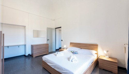 Family Apartment, 2 Bedrooms (Piazza Colombo House Historic Center)