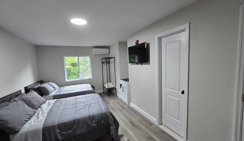 Double Room, Multiple Beds, Non Smoking, Private Bathroom