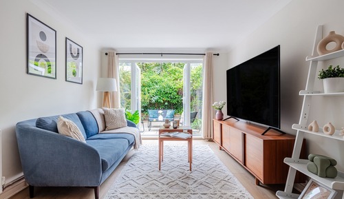 City Apartment, 4 Bedrooms, Non Smoking, Patio