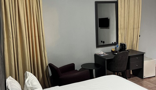 Business Double Room, City View