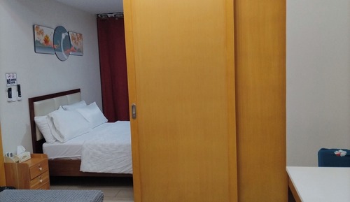 Deluxe Condo, Multiple Beds, Pool View