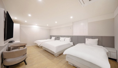 Premier Triple Room