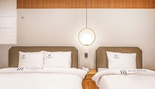 Premier Twin Room