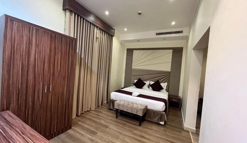 Executive Studio