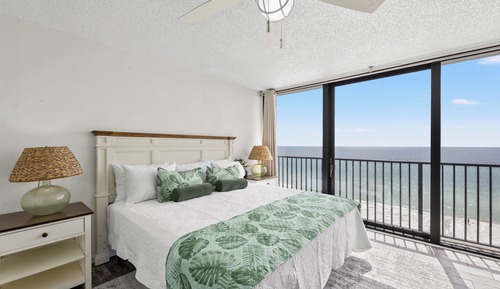 "Island Palm" - 2 Bedroom 2 Bath Beachfront Condo