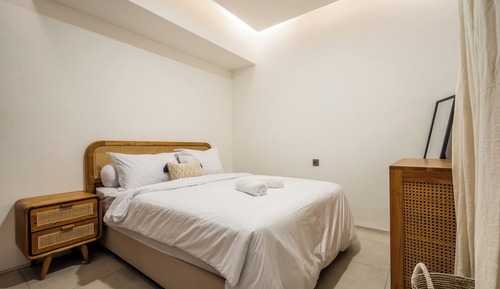 Villa, 3 Bedrooms, Balcony, Poolside