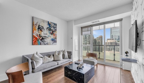 Executive Suite, City View