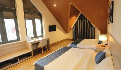 Deluxe Quadruple Room, Hill View