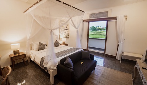 Deluxe Double Room, Kitchen, Pool View