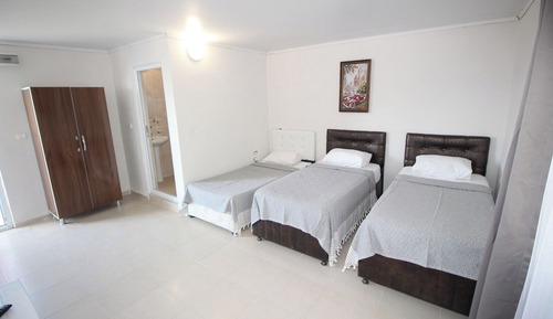Standard Triple Room, Balcony, Garden View