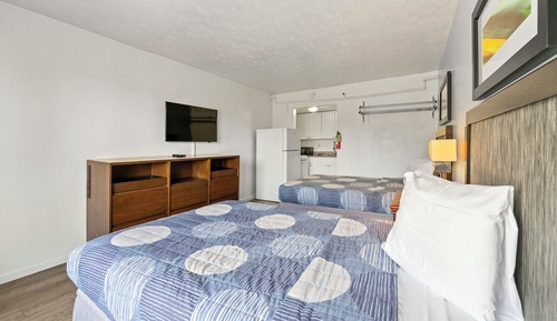 Deluxe Studio, 2 Double Beds, Kitchenette