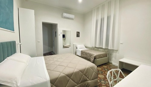 Comfort Quadruple Room, 1 Queen Bed, Non Smoking, Private Bathroom