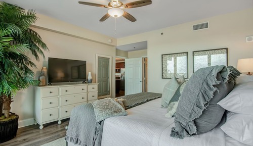 Condo, Multiple Beds, Balcony, Ocean View (Laketown Wharf 834)