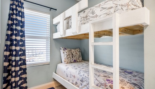 Condo, Multiple Beds, Balcony, Ocean View (Laketown Wharf 1730)