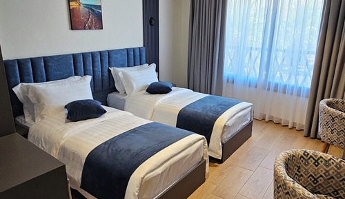 Standard Twin Room, City View