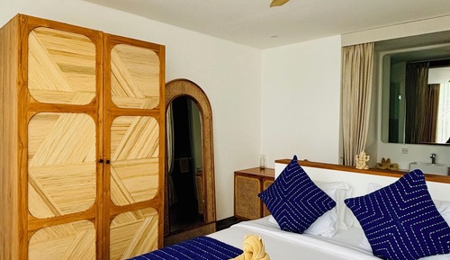 Premium Double Room, 1 Queen Bed, Pool View