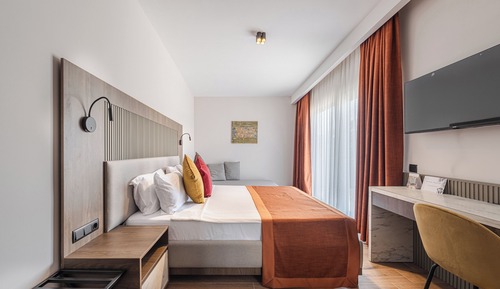 Junior Suite, City View