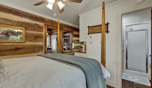 Cabin, 1 Queen Bed, Patio, Garden View (217 Mistletoe St)