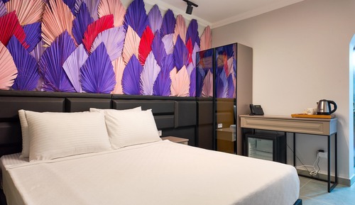 Deluxe Room, Balcony