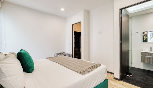 Basic Apartment