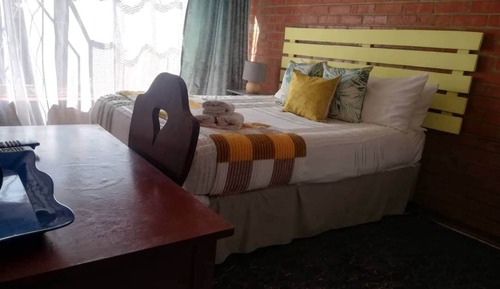 Standard Double Room, Garden View