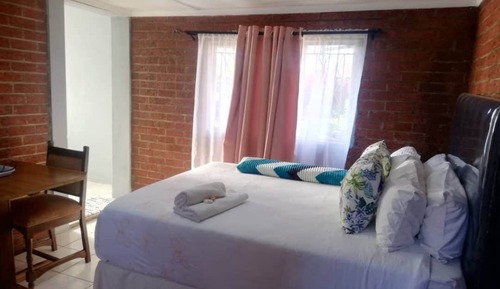 Economy Double Room, Garden View