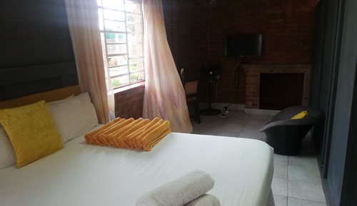 Traditional Double Room, Garden View