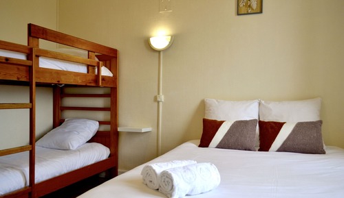Suite, Shared Bathroom
