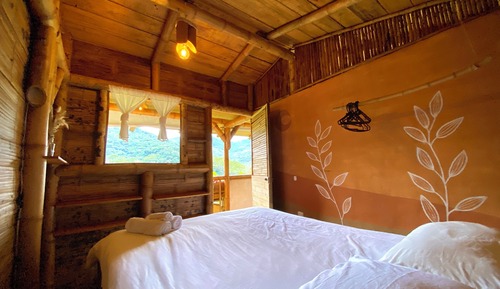 Classic Cabin, Balcony