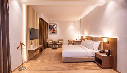 Zinnia Suites with Balcony