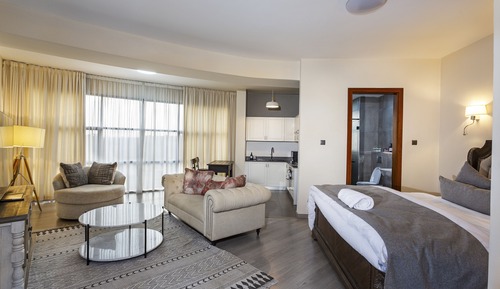 Executive Studio Suite