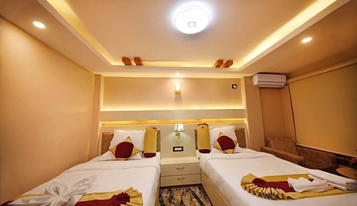 Deluxe Apartment