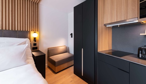 Premium Studio PAD