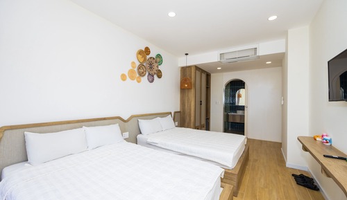 Premier Quadruple Room, Multiple Beds, Balcony, Beach View