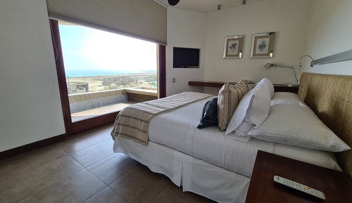 Standard Double or Twin Room, Partial Ocean View