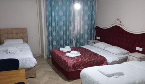Deluxe Quadruple Room