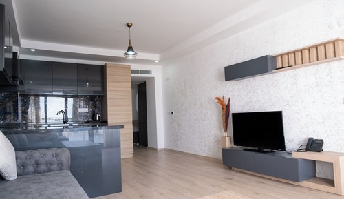 Deluxe Studio