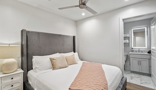 Traditional Condo, 4 Bedrooms